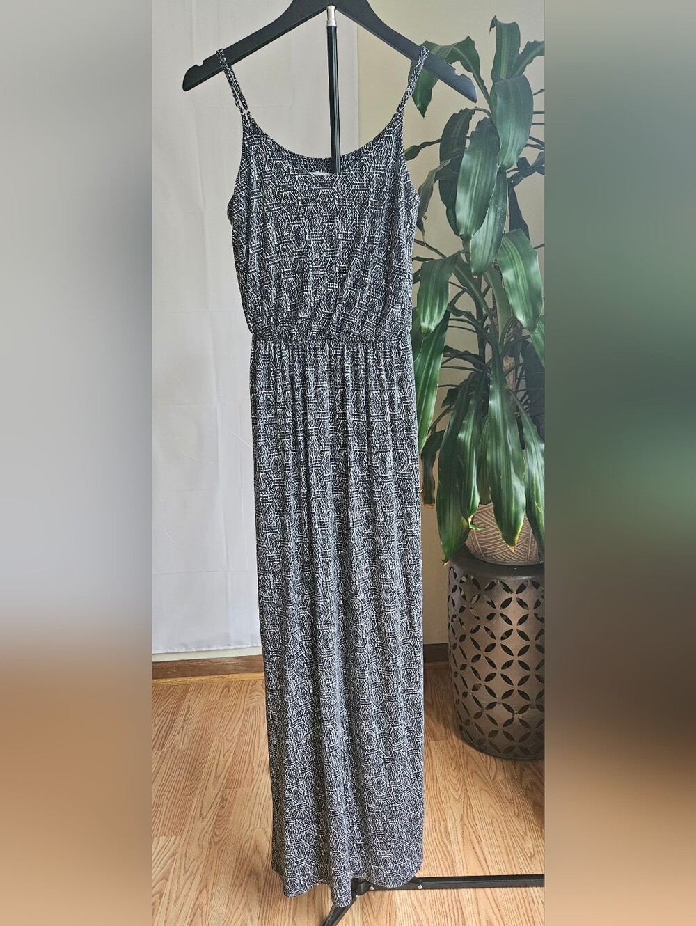 LUSH Maxi Dress – Black & White Geometric Print - Picture 4 of 12